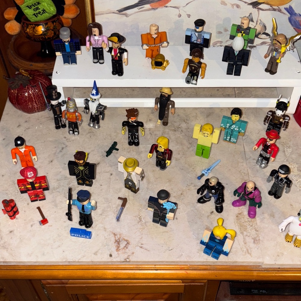 Roblox Action characters/ villains and hard ware bundle